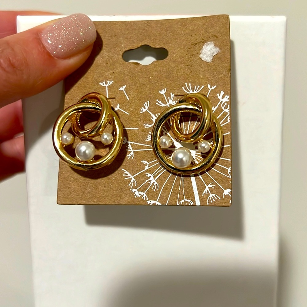 Gold and Pearl Earrings *NEW*